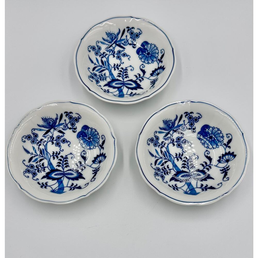 Danube Blue Onion Blue & White 3pc Fruit Dessert Sauce Bowl Set